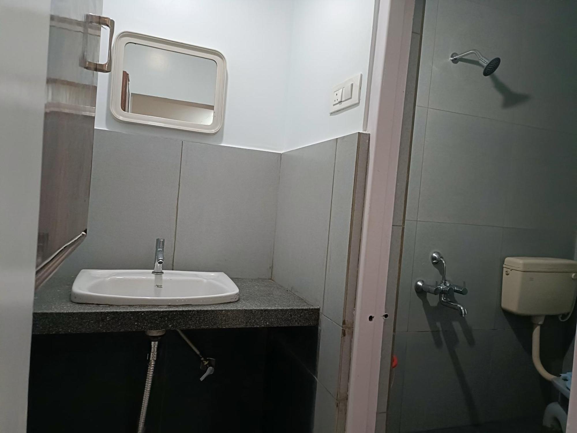 Hotel Parth Residency Колхапур Екстериор снимка