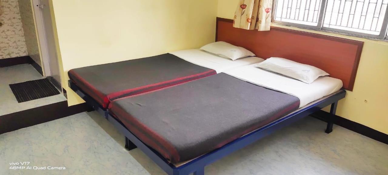 Hotel Parth Residency Колхапур Екстериор снимка