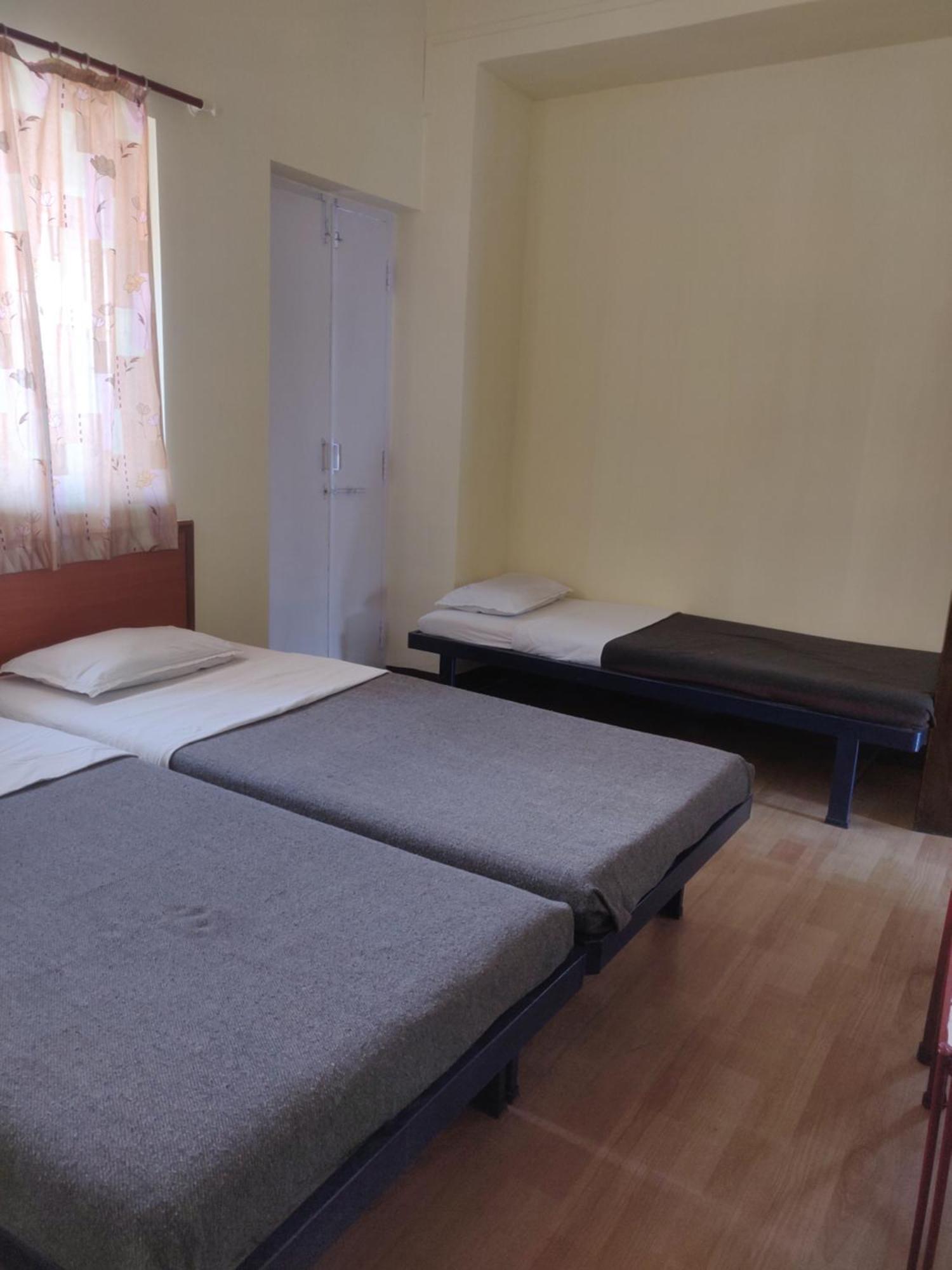Hotel Parth Residency Колхапур Екстериор снимка