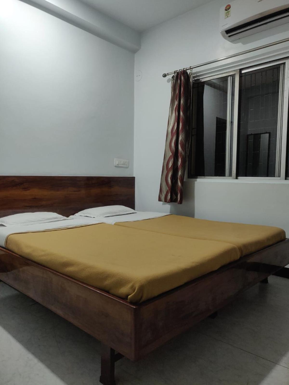 Hotel Parth Residency Колхапур Екстериор снимка