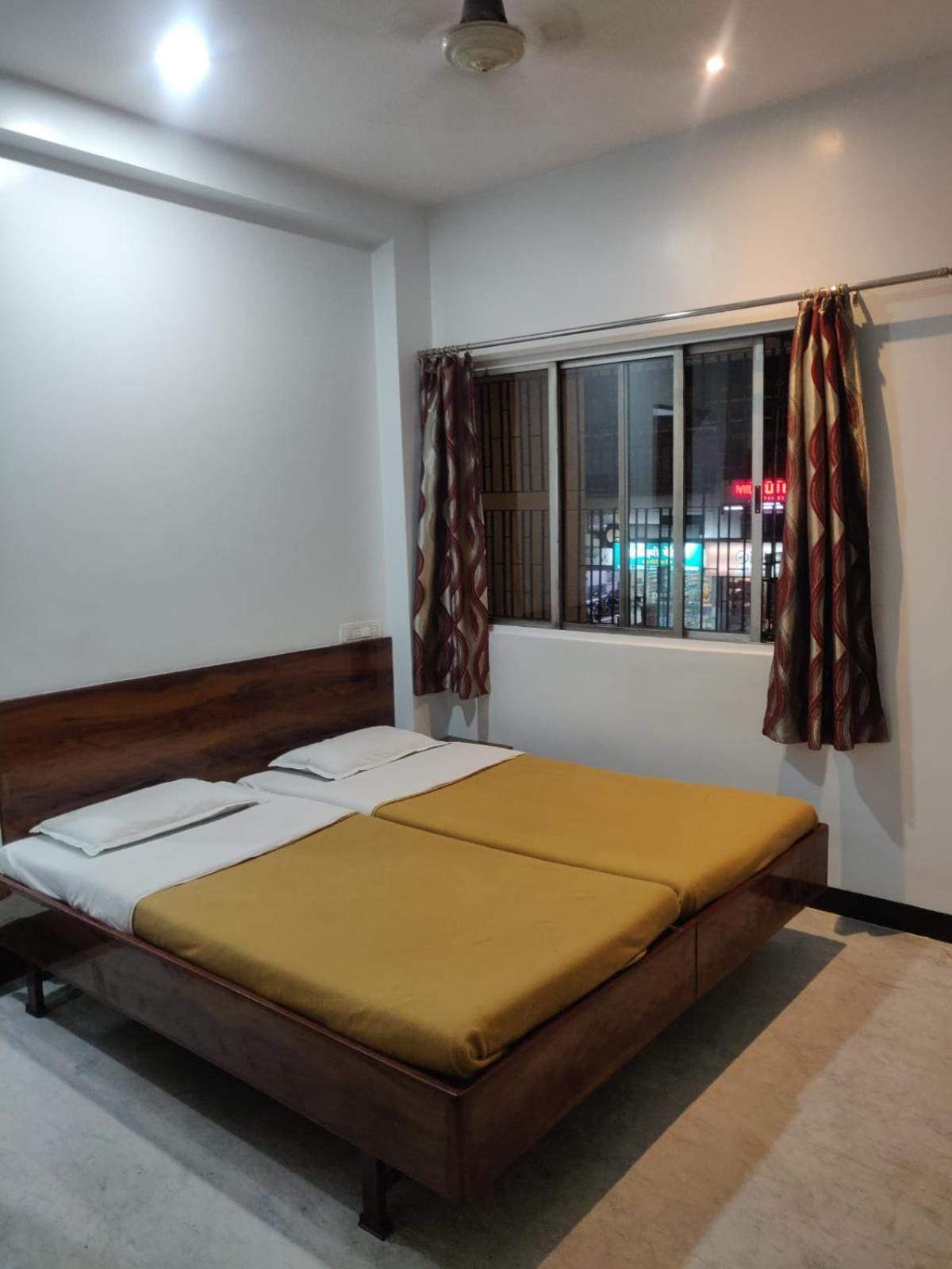 Hotel Parth Residency Колхапур Екстериор снимка