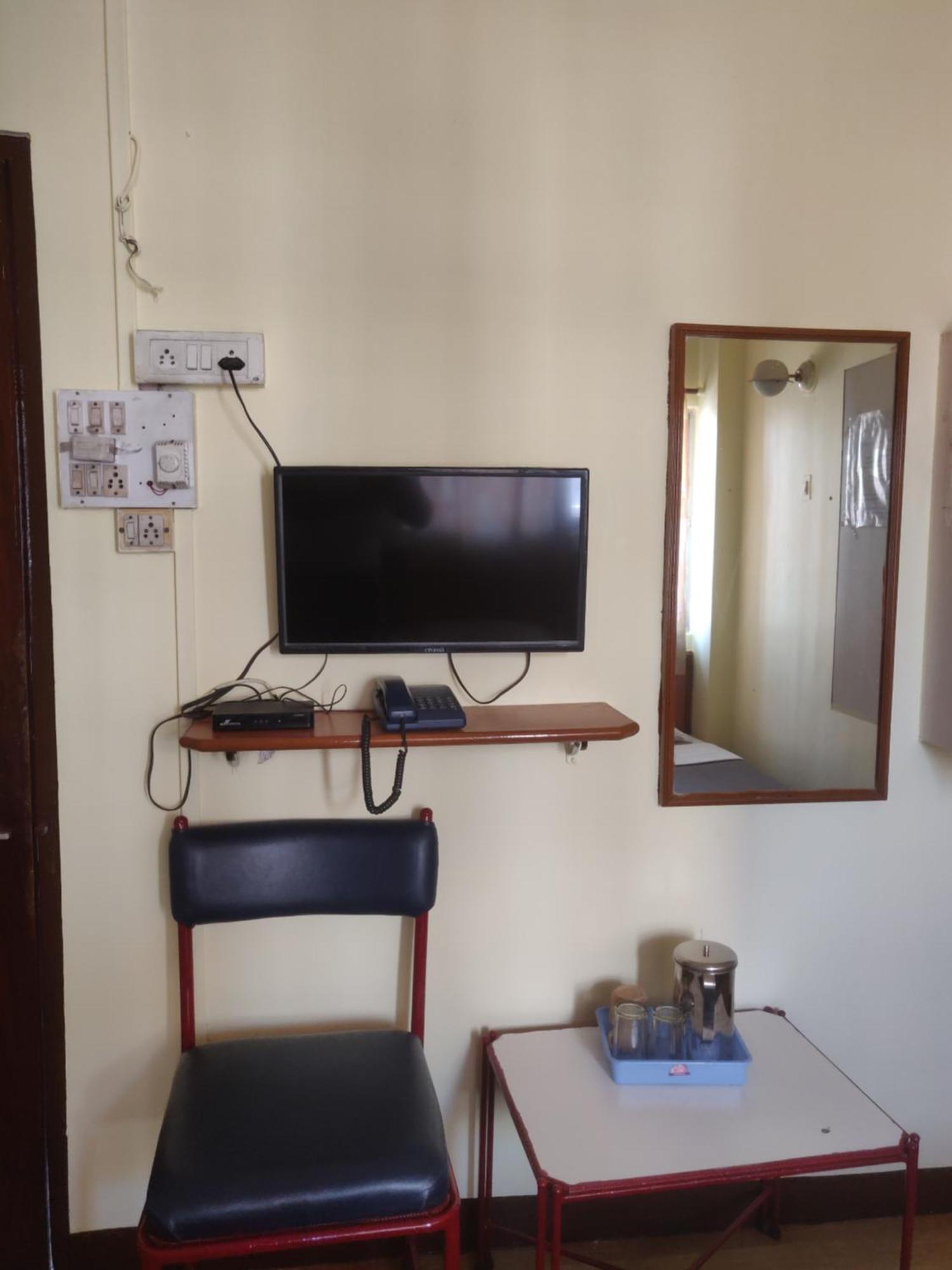 Hotel Parth Residency Колхапур Екстериор снимка
